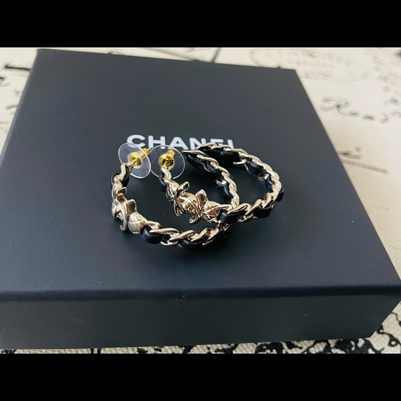 Chanel earring - Picture 3 of 3